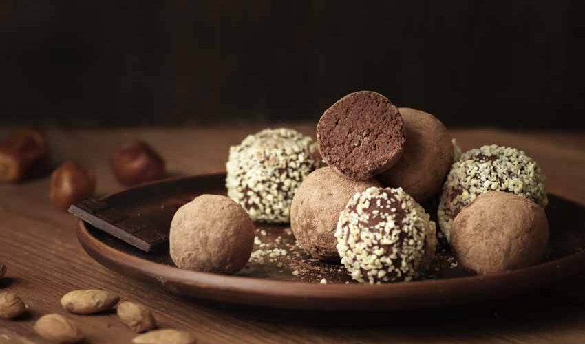 Chocolate almond truffles (Refined sugar free)