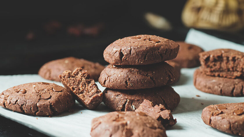 Gluten-Free chocolate almond cookies (Vegan | Refined sugar free)
