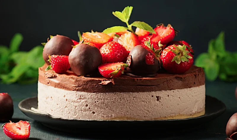 Chocolate Strawberry Cheesecake No Bake (Vegan | Gluten-Free)